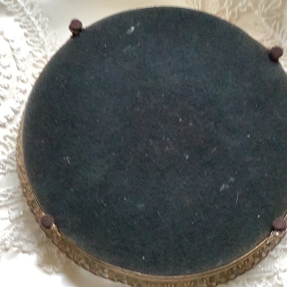 “HOLLYWOOD REGENCY” FILIGREE VANITY TRAY MIRROR & LIPSTICK HOLDER - Picture 3 of 8